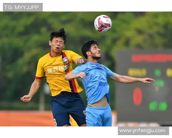 竞技足球的战术革新与技术发展探索：从球员训练到赛事战略的全方位解析